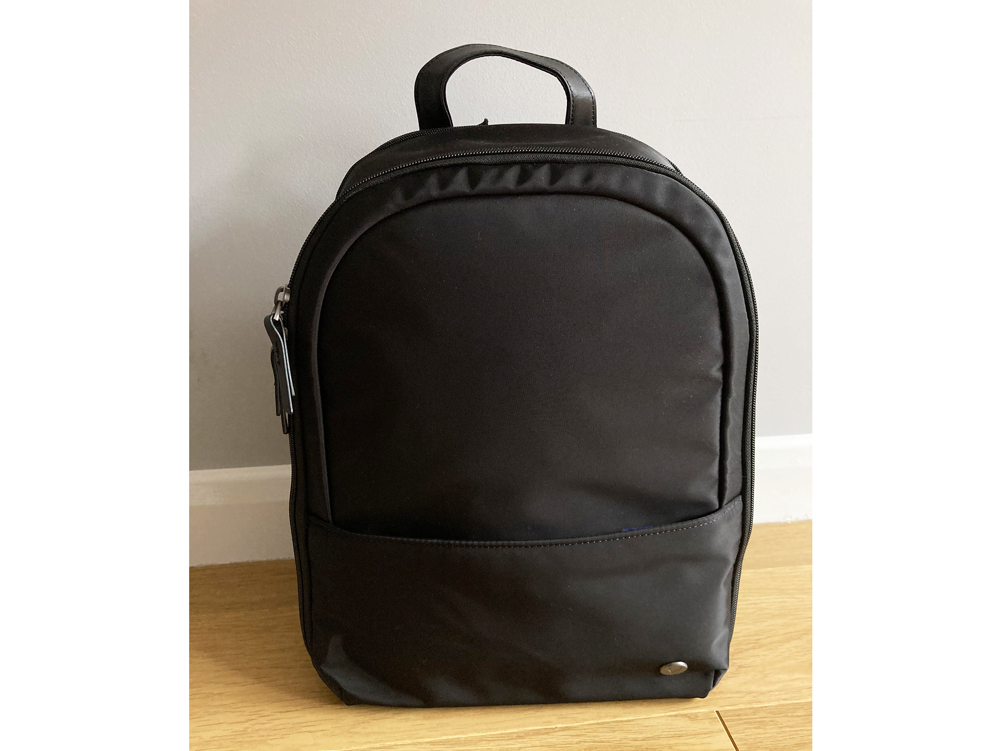 Fashion laptop outlet backpacks